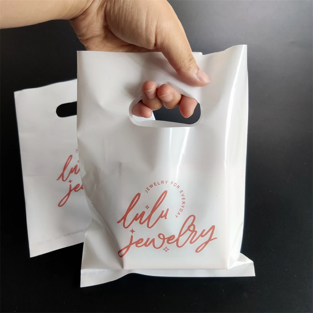 Custom Printed Logo Design PE Handle Plastic Bag Die Cut Bag Carry Poly Shopping Bag For Clothing/Shoe Packaging
