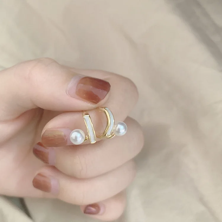 Wholesale Ready to Ship Woman Hoop Piercing Earrings for Jewelry Pearl and Gold Oil Drip Stud Earrings