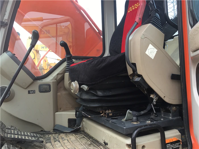 used 2016 year original Doosan DH225LC-9 excavator for sale in china My whatsapp/IMO:008613816985448
