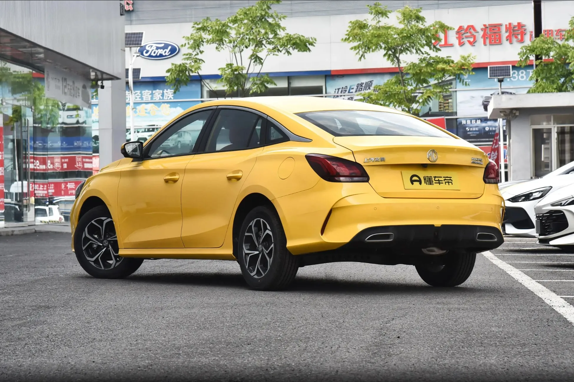 Brand New MG5 MG 5 1.5T Compact sedan 2023 2024 Gas Car