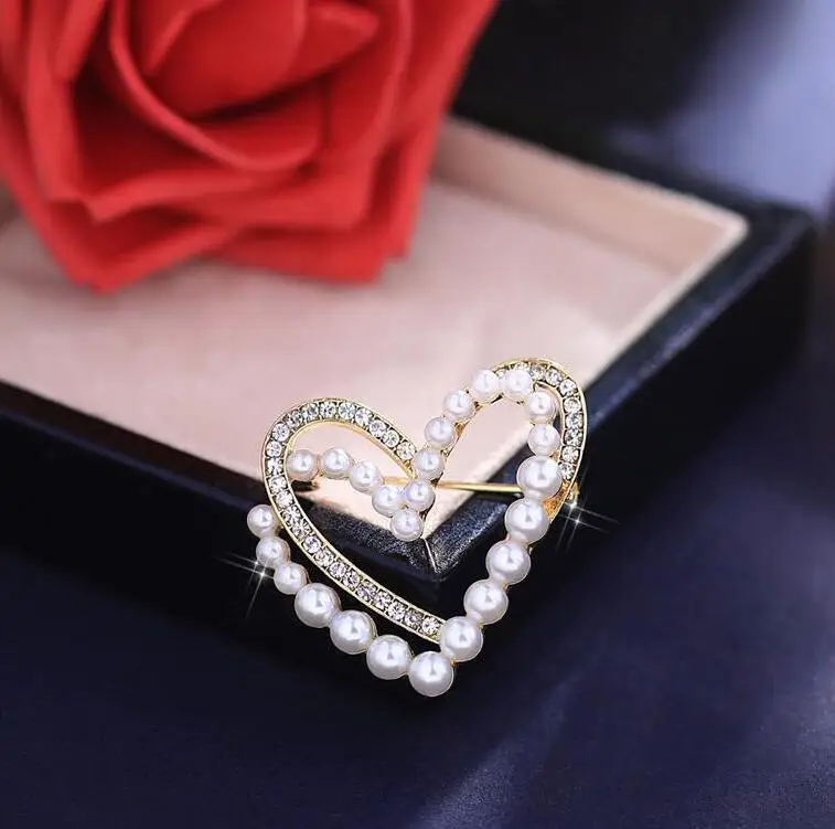 Exquisite Love Heart Crystal Pearl Brooch Pin for Women Lady Unique Design Double Layer Heart Brooch