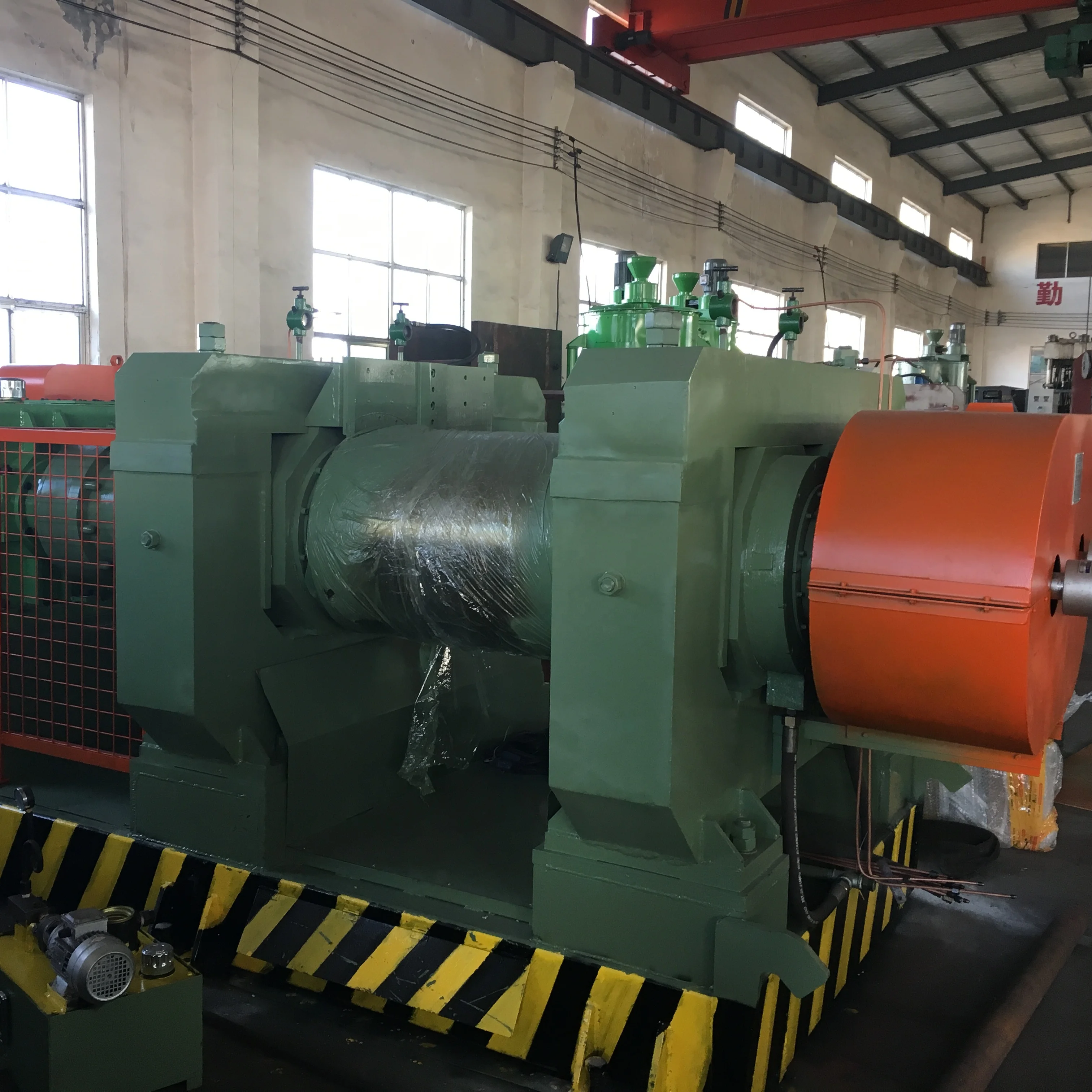 Waste Tire Recycle Crushers Shredding Rubber Machine Equipment Used Truck Tire Shredder Production Line