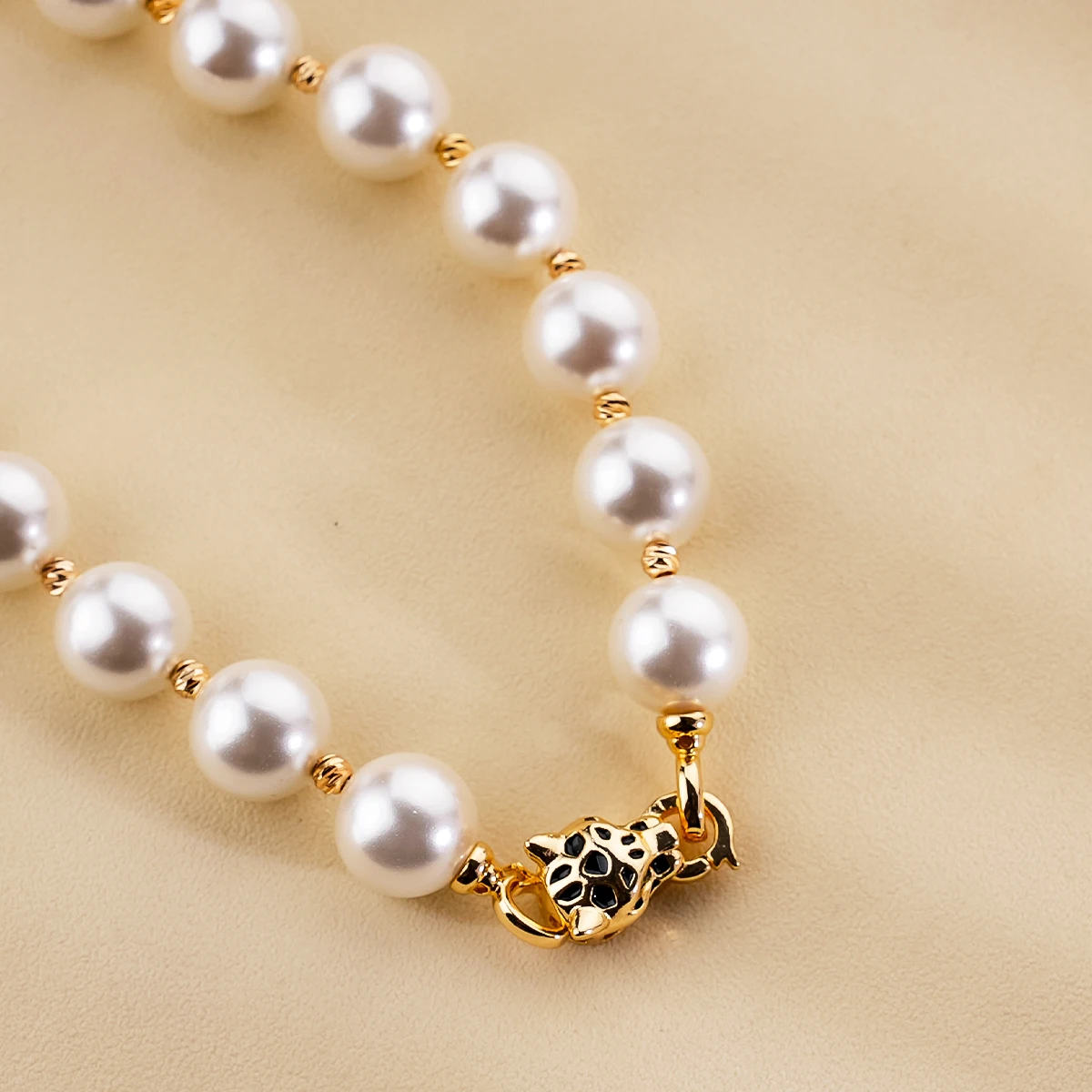 Luxury 18K Gold Plated Leopard Lariat Heart Charms Imitation Pearl Pendant Necklace Jewelry For Women
