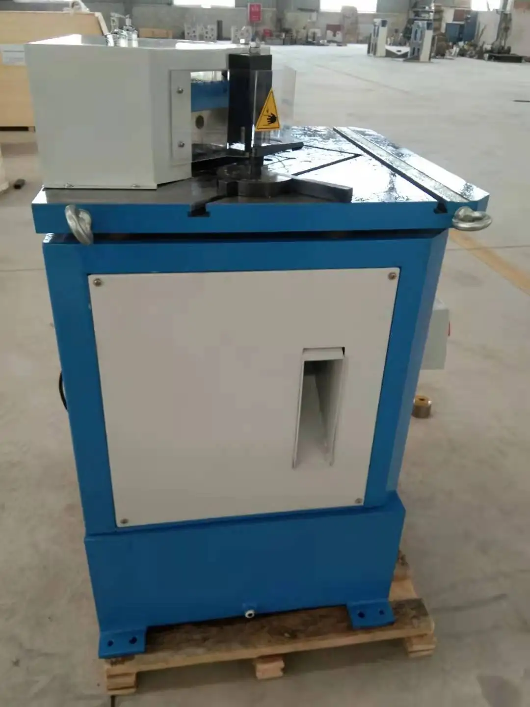 90 Degree Angle Cutting Machine Hydraulic Notcher Steel