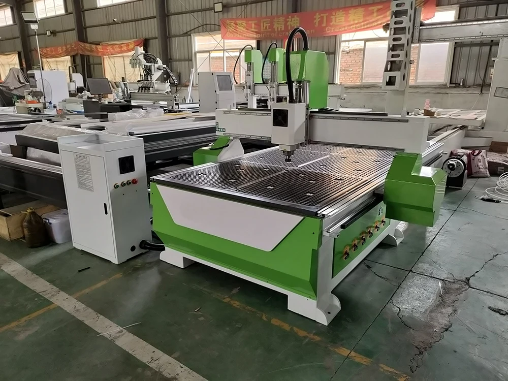 woodworking Panel Furniture Cutting Carving Wood Doors Kitchen 1325 CNC Cutting And Engraving Machine With Door Cutter