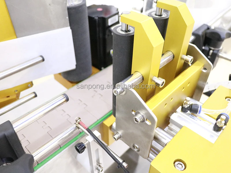 Full Automatic Round Bottle Labeling Machine / Sticker Self Adhesive  Labeling Machine for round can