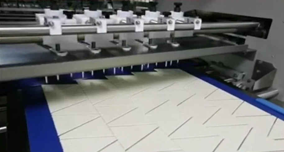 Простая в эксплуатации высокоскоростная Автоматическая производственная линия для изготовления Круассанов