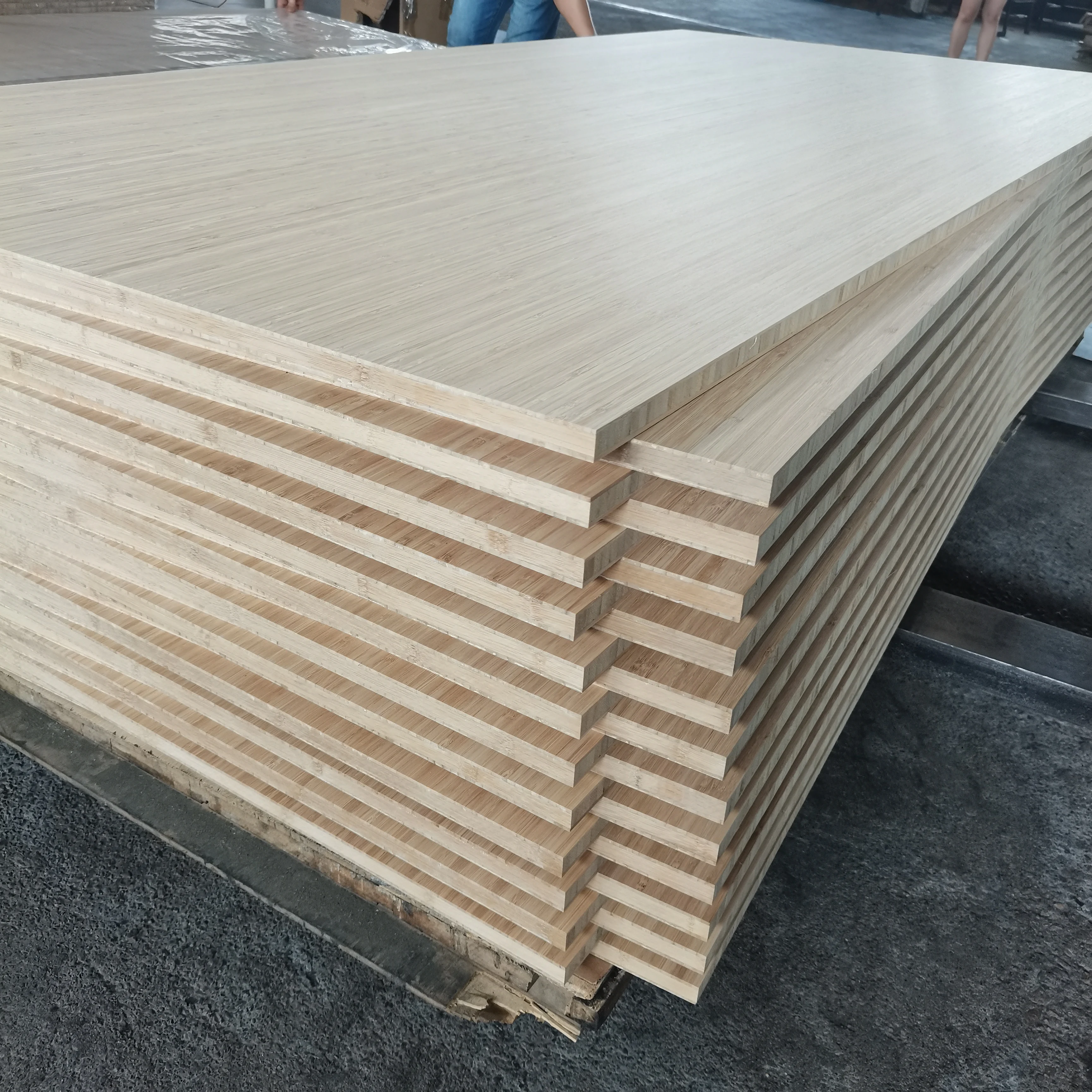 Natural and Carbonized Vertical Unfinished Bamboo Plywood 1/2 Inch Strong Bamboo Panel for Interior Building Bamboo Sheets