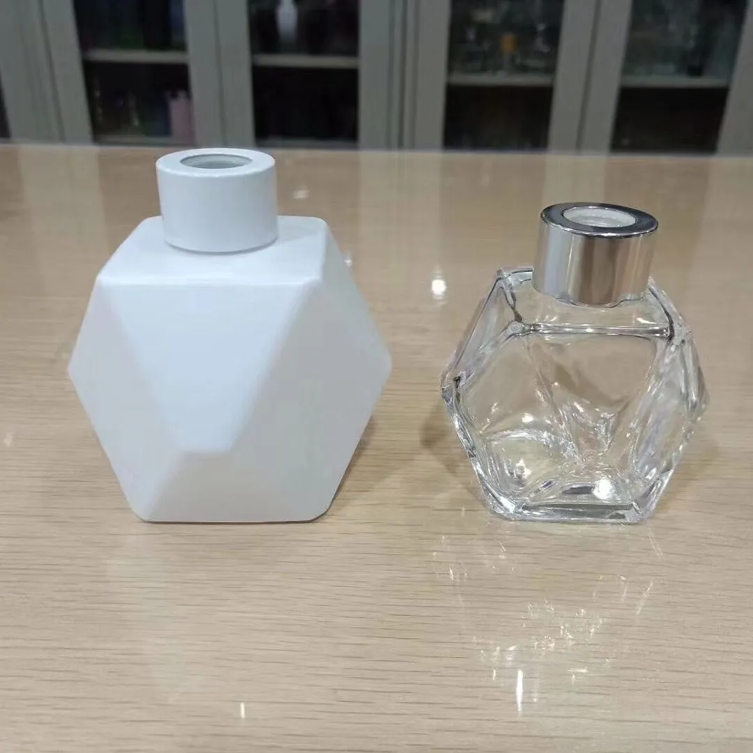 Glass  Aroma Scented Essential Oil Reed Diffusers bottle with Rattan Sticks