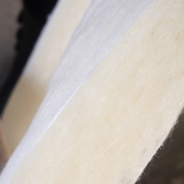 Заводская цена шерсть мериноса войлок для одежды и матрасного