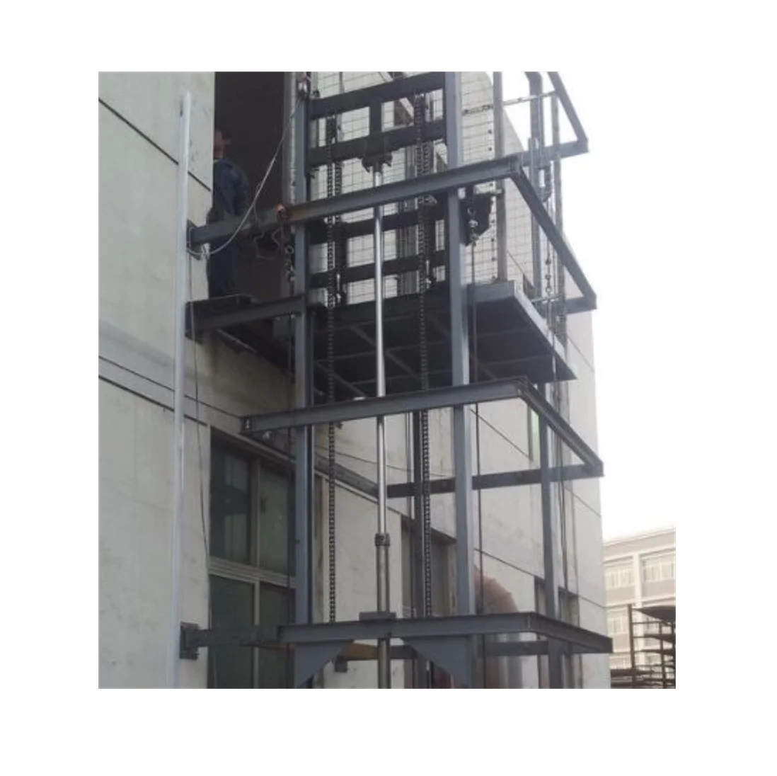 0.5m/s 2000KG Outdoor Cargo Elevator Quantity assured Spray Steel Plate goods Lift