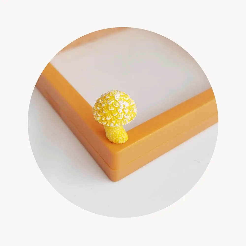 Resin Mushroom Fairy Garden Cute DIY Miniature Scene Ornament Fashion Shooting Props Small Doll house Home Accessories