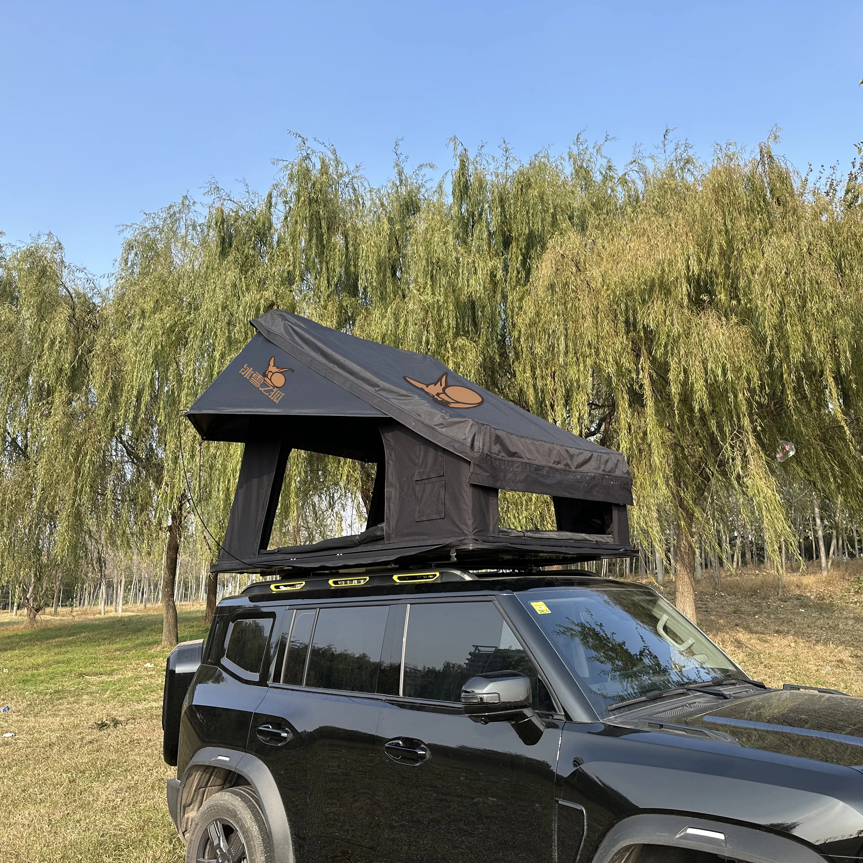 Factory Wholesale lightweight Inflatable Air Roof Top Tent Durable Camping Inflatable Roof Top Tent for Sale