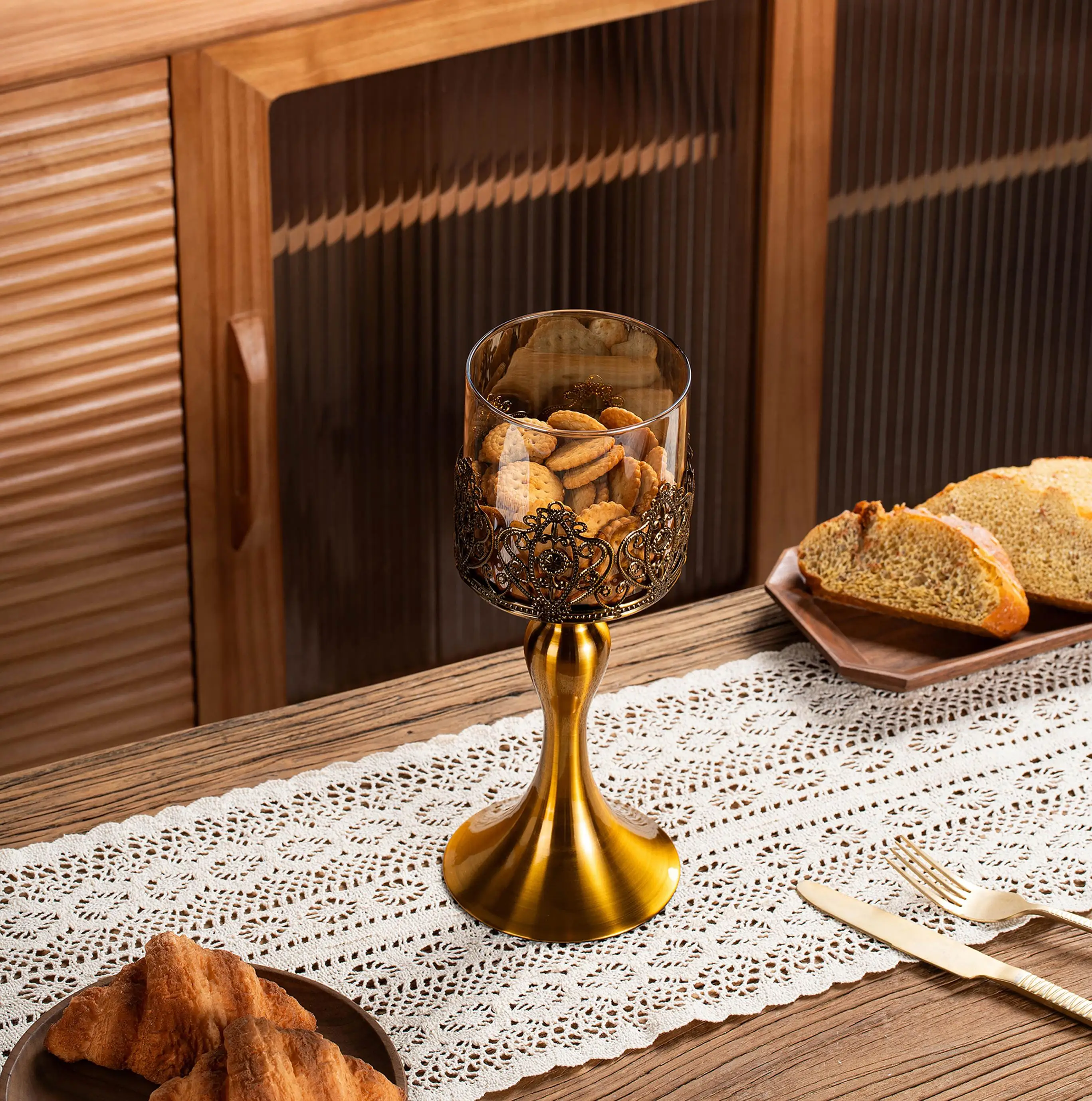 Wholesale Living Room Coffee Table and Kitchen Household Glass Food Prep Container And Decorative  Gold Bronze Candy Jar