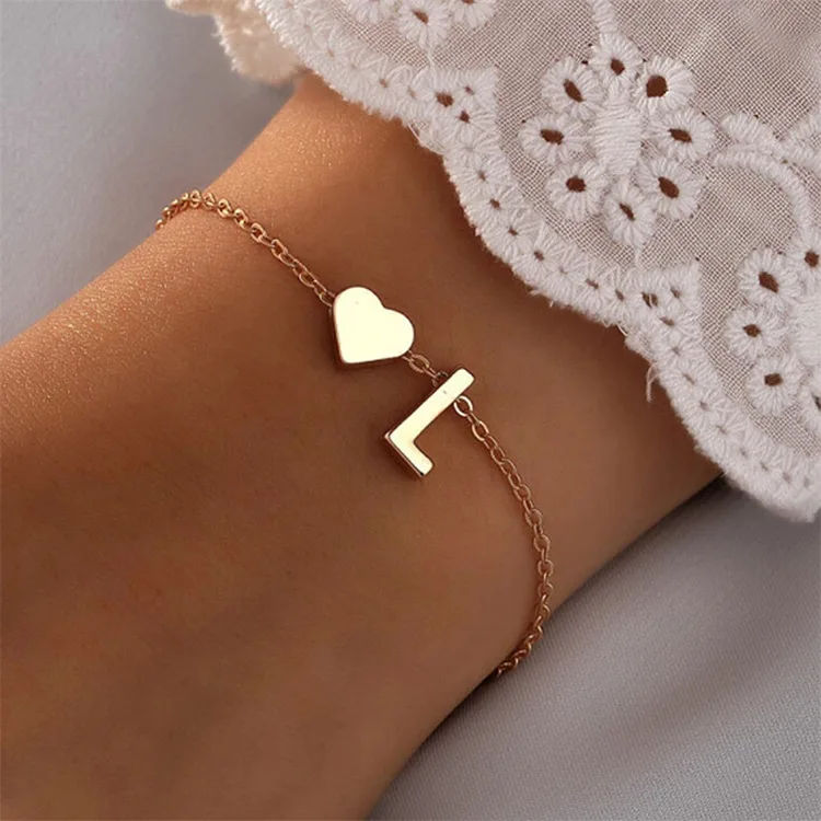 Fashion jewelry bracelets Minimalist with Heart 26 Letter Pendant for women alloy Bracelet