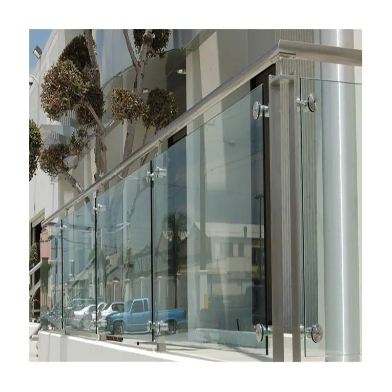 Double flat bar glass balustrade for outside