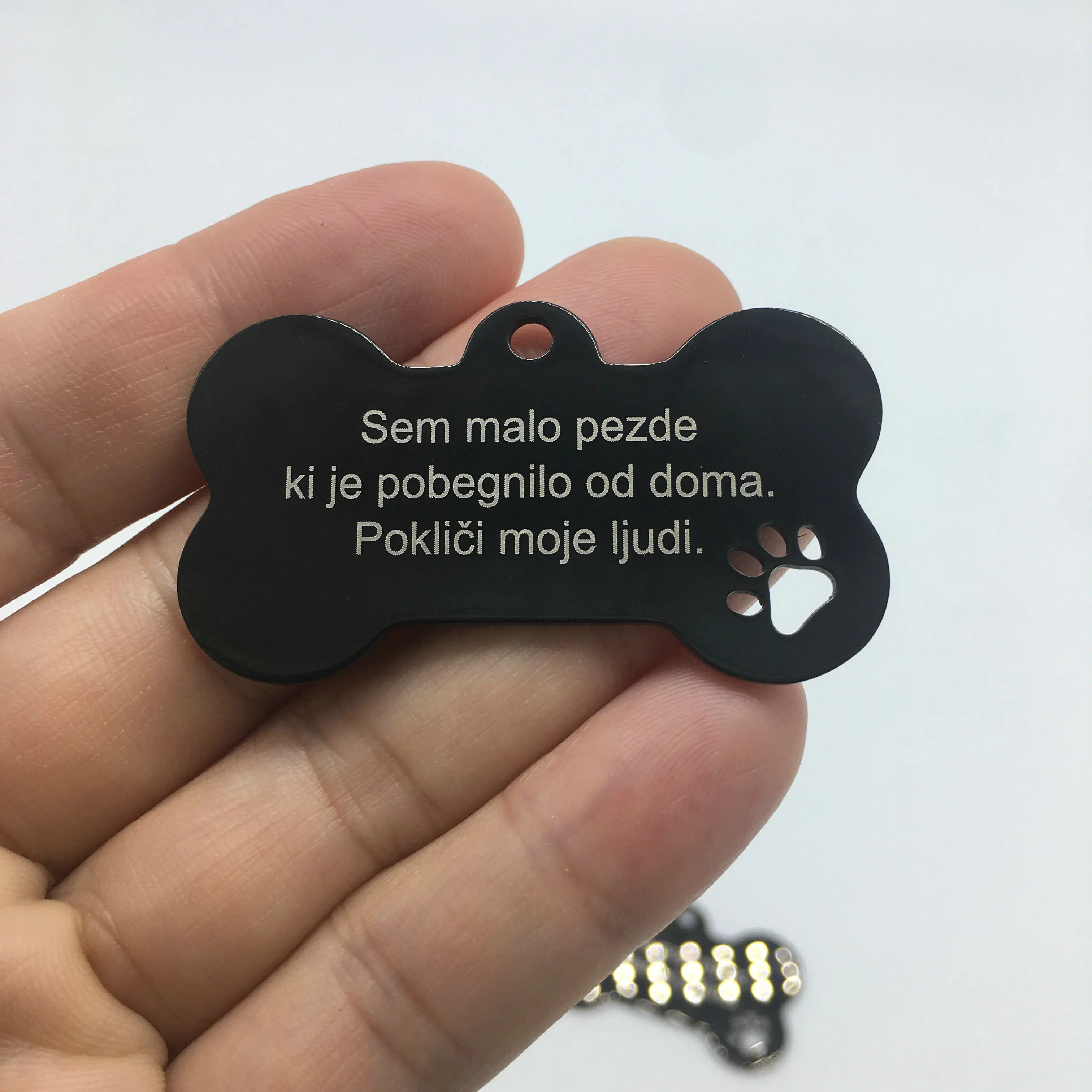 Personalized Pet ID Tag Keychain Engraved Pet ID Name for Cat Puppy Dog Collar Tag Pendant Keyring Bone Pet Accessories