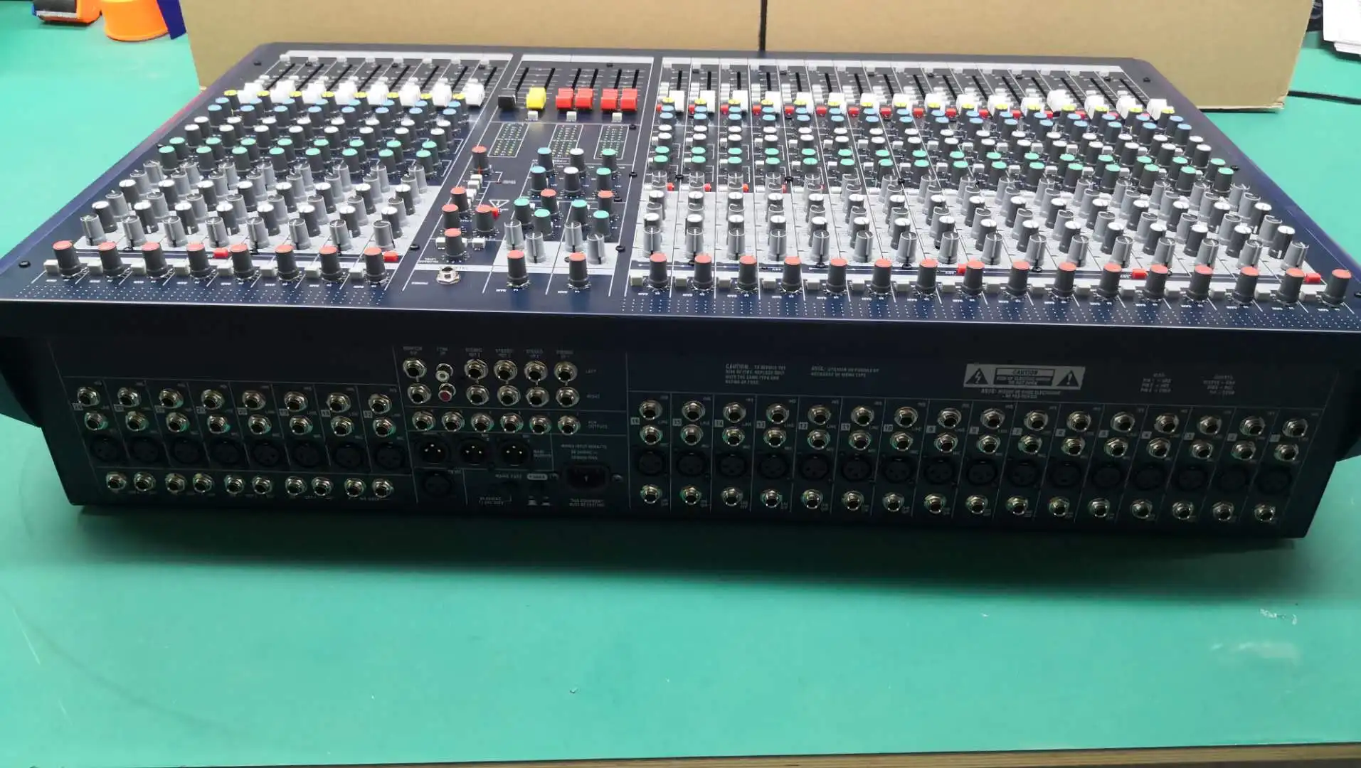 LX9-24 микшерный пульт 24 канальный аудио