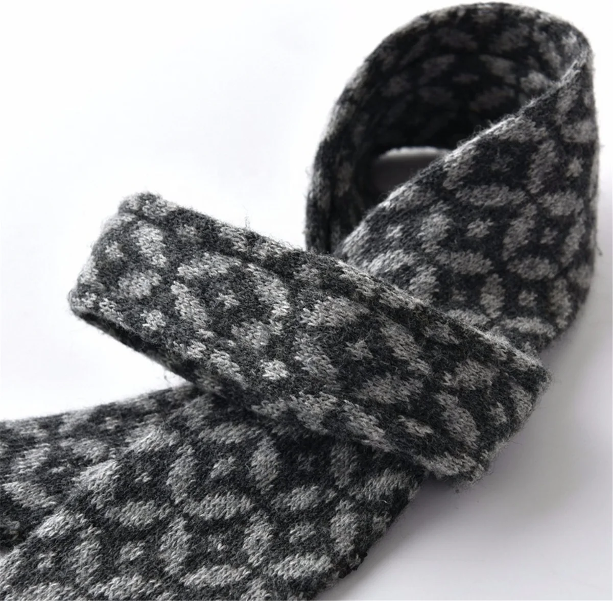 Wholesale 2024 Wool Gray Fashion nicktie Knit Formal Tie for Men Classy Necktie Fashion for suit business wedding casual Party