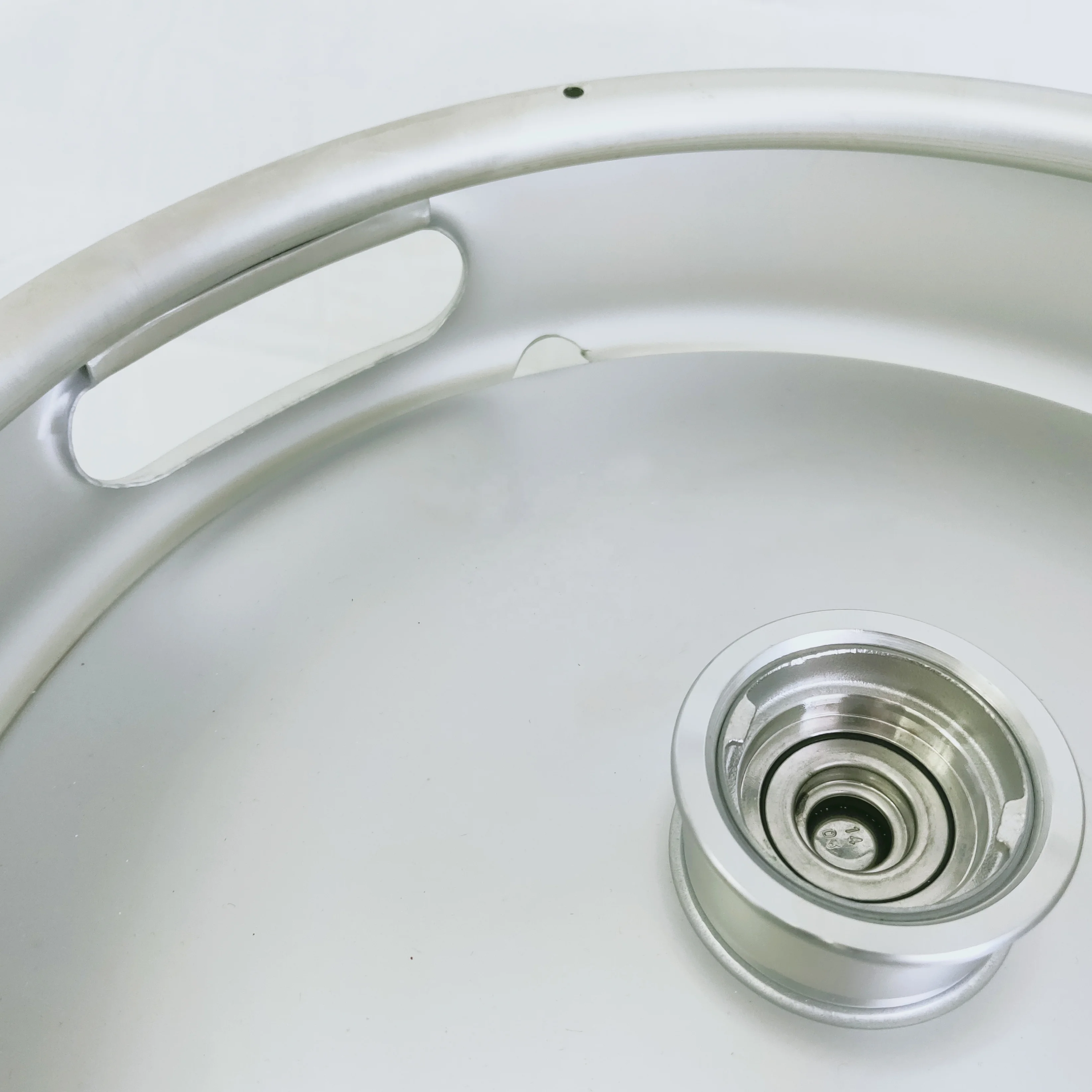 AISI 304 stainless steel container barrel European standard durable beer barrel