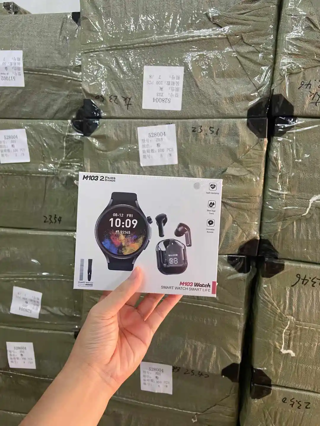 Sport Fashion Mens Luxury Gift Box VM103 Hot 2 in 1 Smart Watches and Earbuds BT Calling High Quality Sound Wearable Devices