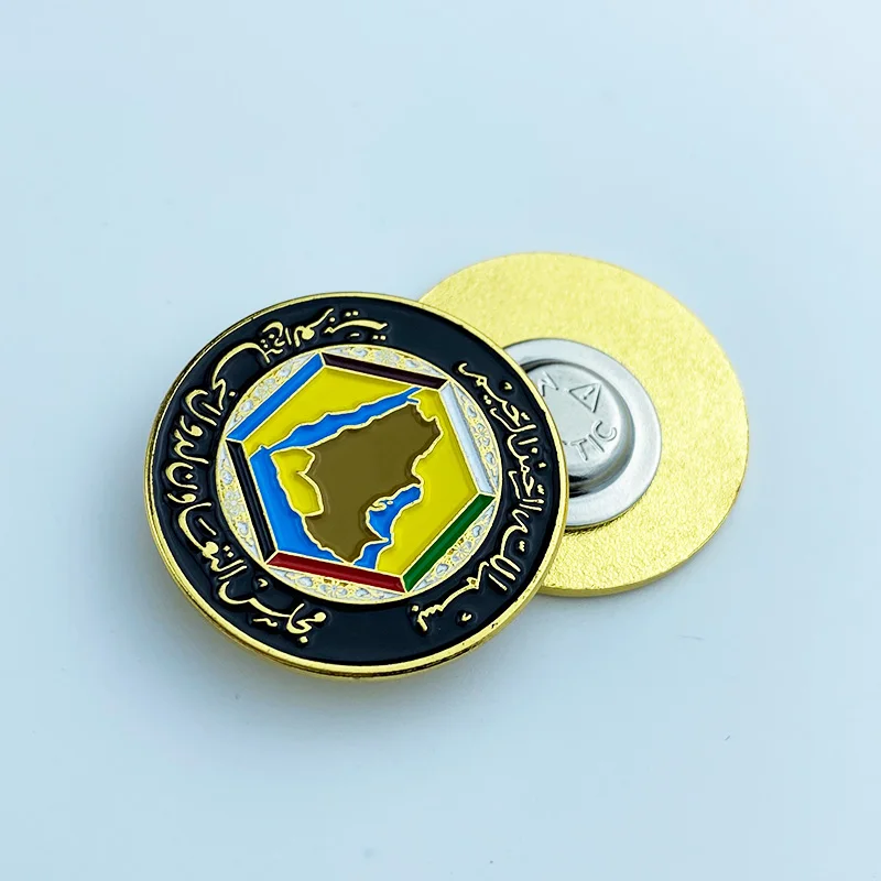 China Professional Metal Pin Badges Manufacturer Wholesale Custom Magnet Enamel Badge