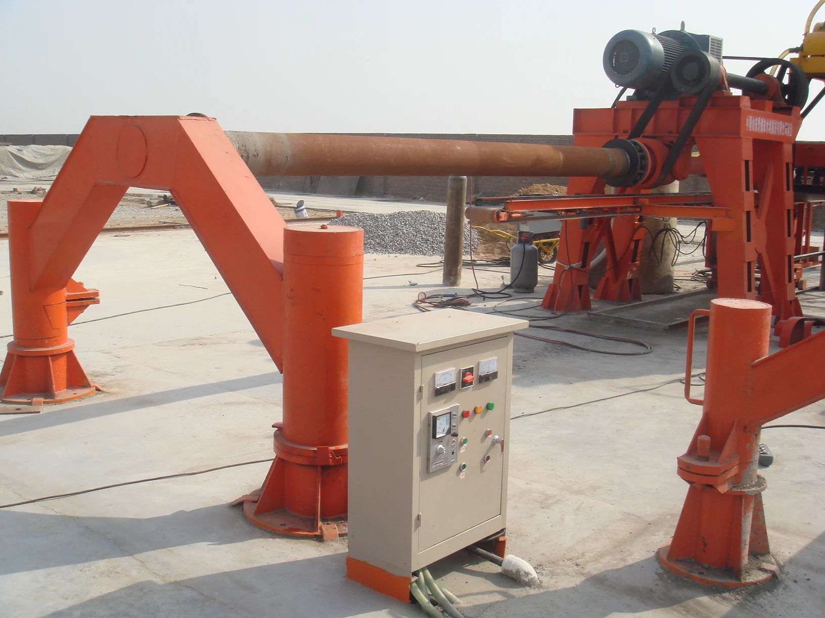 Automatic suspension roller concrete cement pipe making machine with competitive price production line