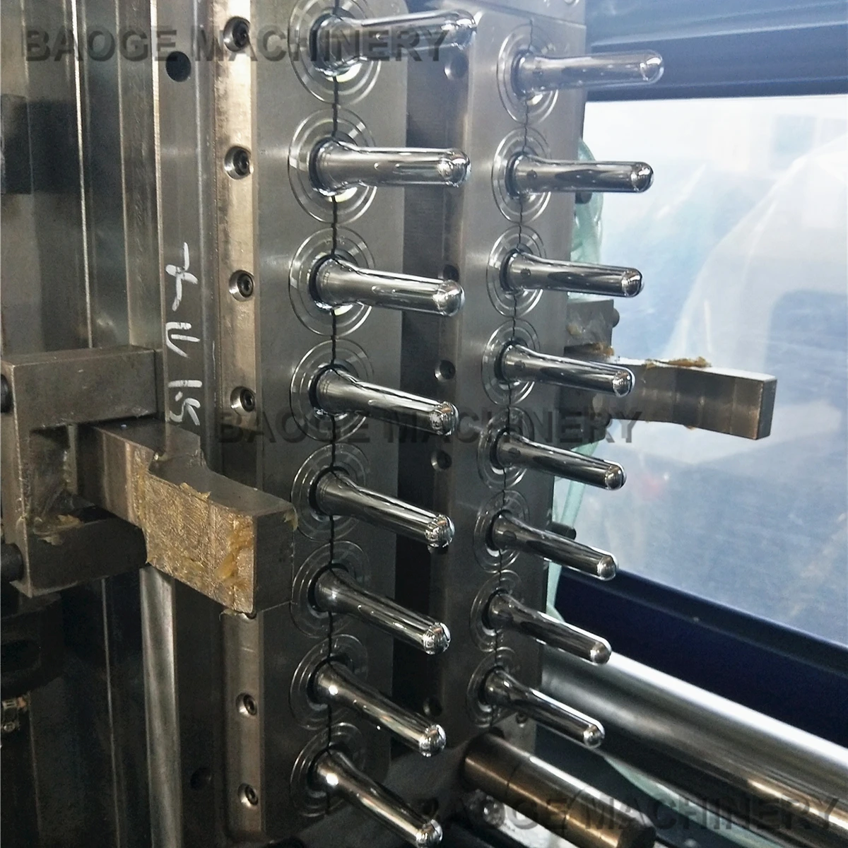 Plastic Preform Injection Molding PET Preform Mould