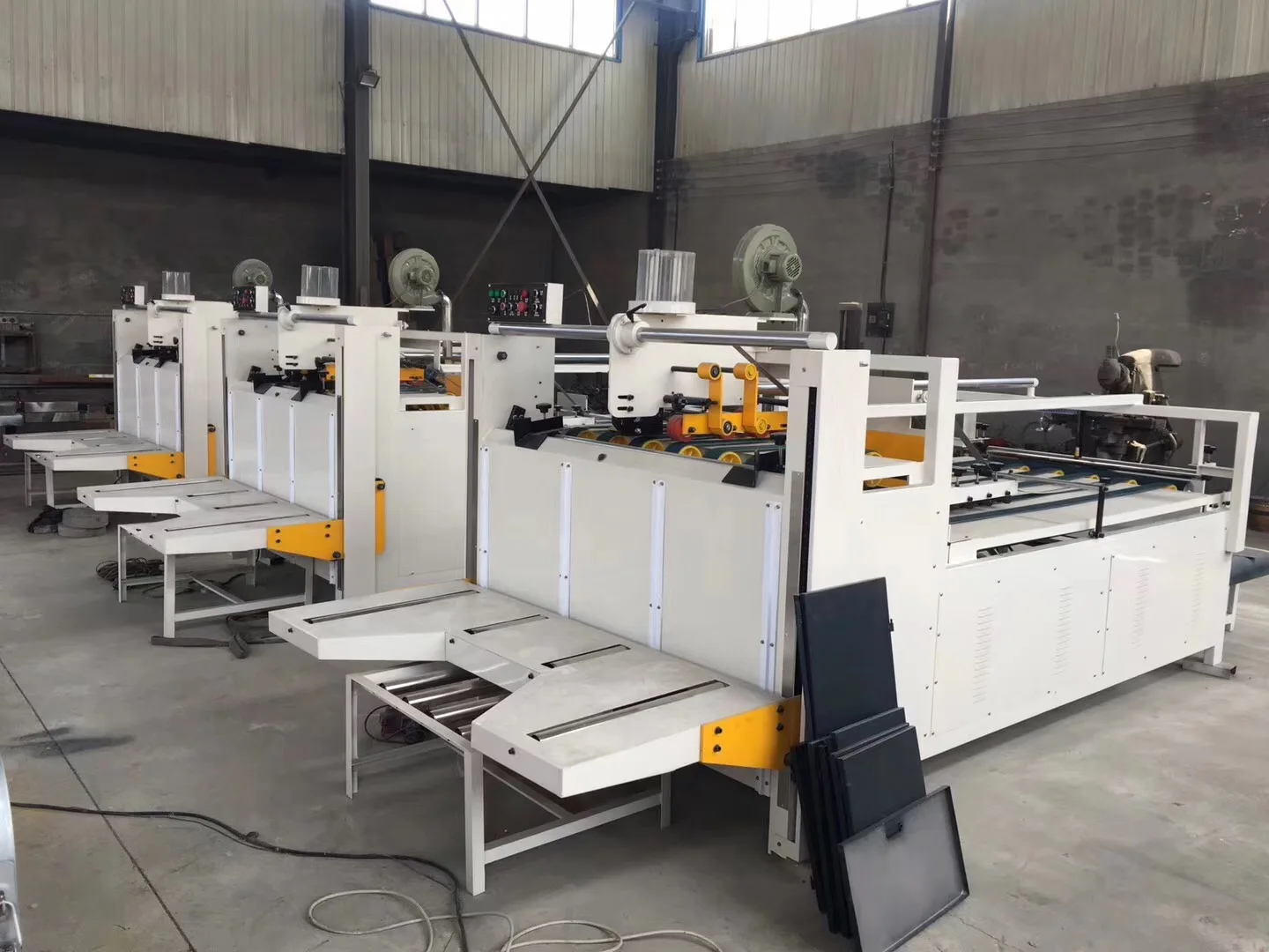 Semi Automatic Box Gluing Machine Corrugated Carton Box Flexo Folder Gluer Industrial Gluing Machines