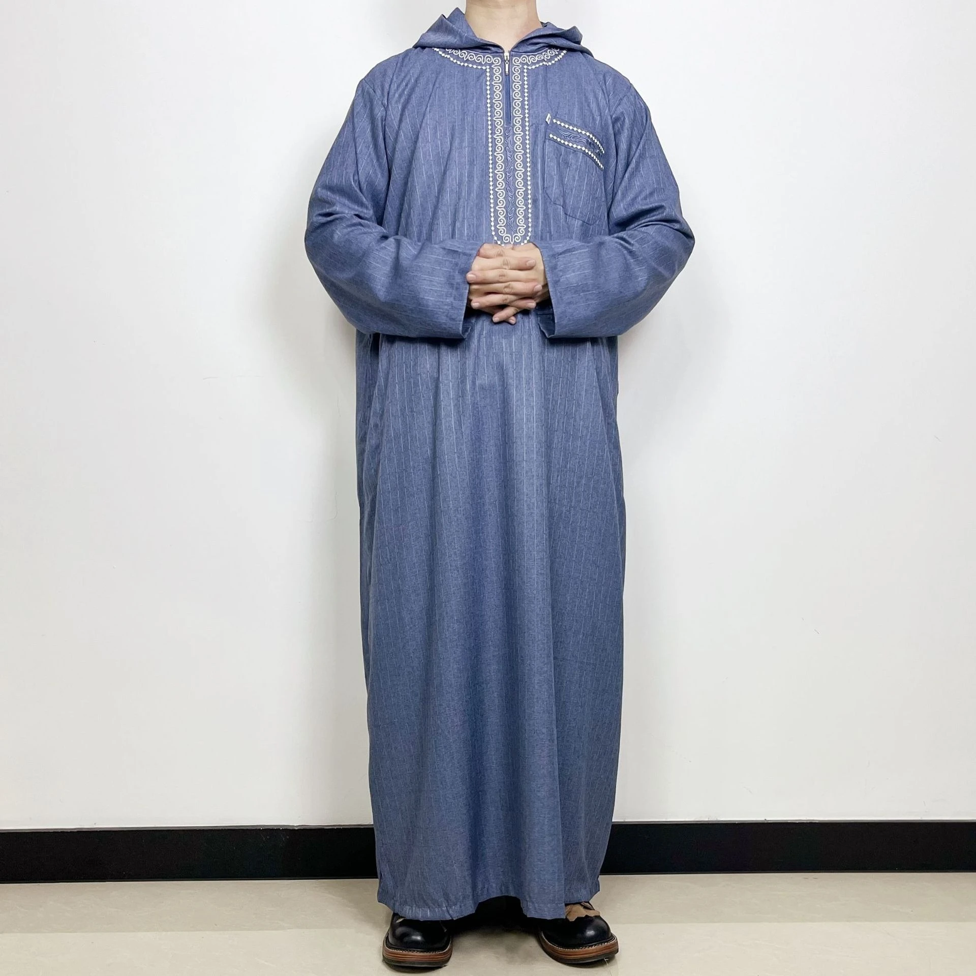 Wholesale Men Long Morocco Style Kaftan Abaya Modern Egyptian Muslim Thobe Islamic Abaya Clothing Dubai Thobe