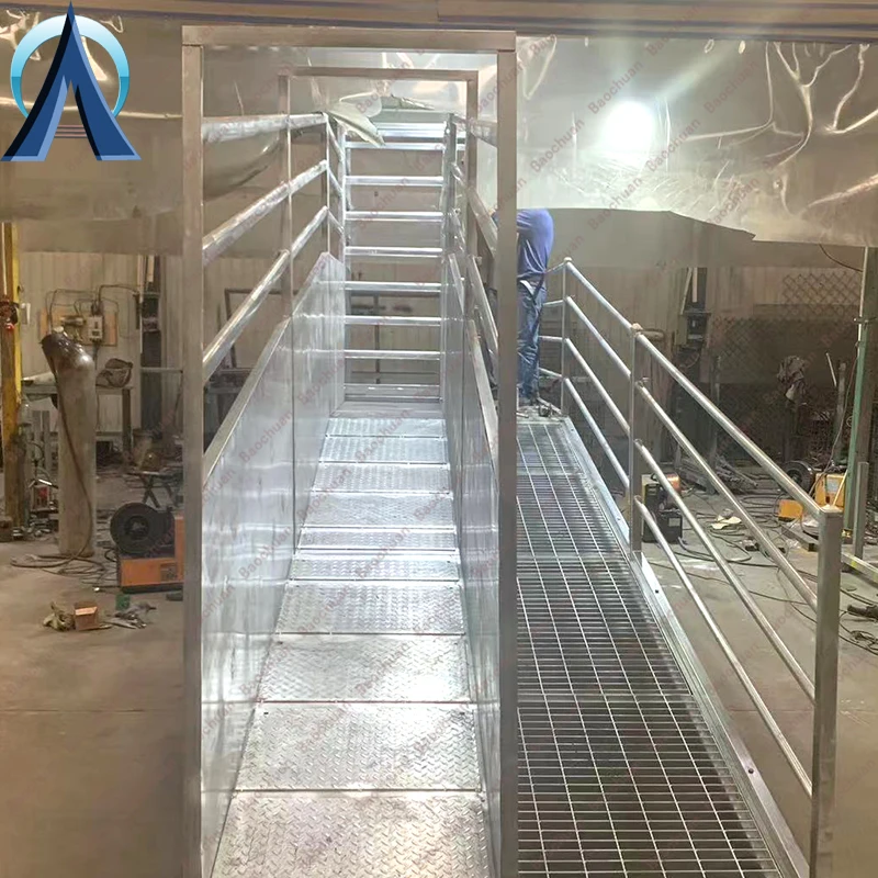 Hot Dipped Galvanized Cattle Sheep Horse Loading Ramp Heavy Duty Livestock Mobile Adjustable Loading Dock Ramp