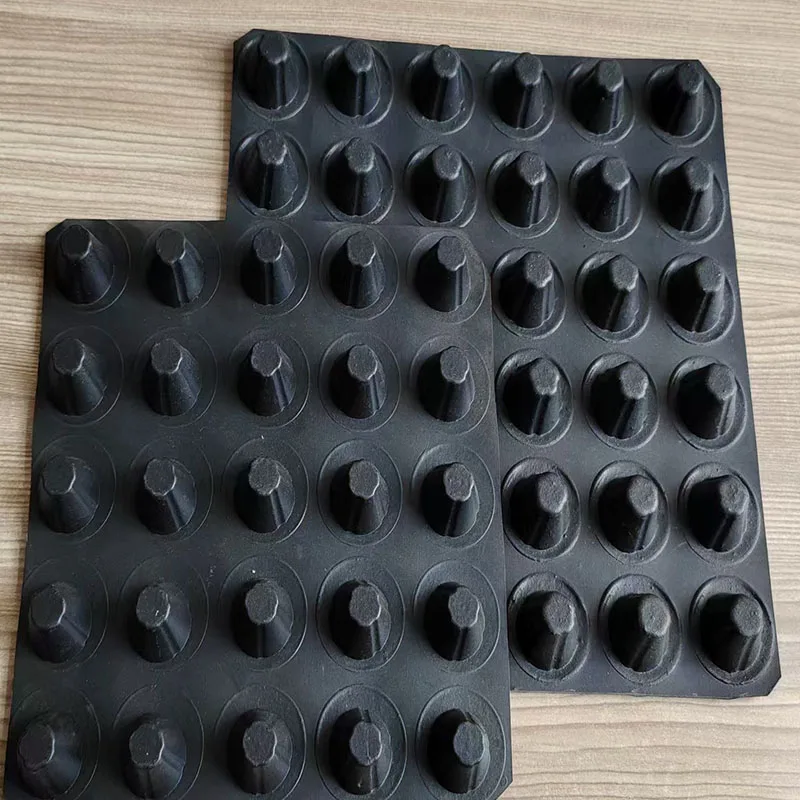 Современный дизайн 20 мм и 30 дренажный коврик из ПП пластика с геотекстилем для скатов туннелей парков