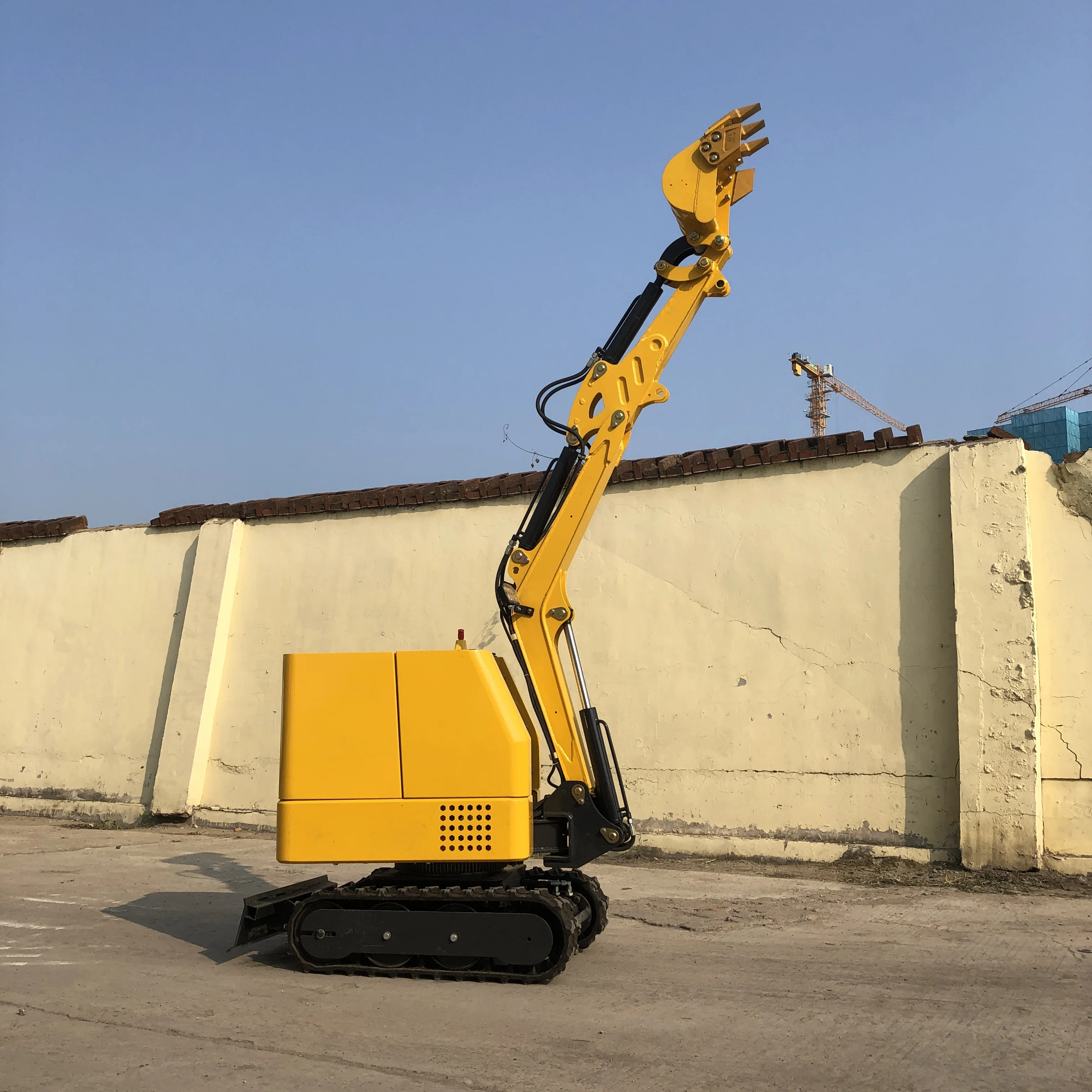 ANTS  brand  Powered by Lithium-ion Battery Fully Electric and Remote Controlled mini Excavator demolition robot