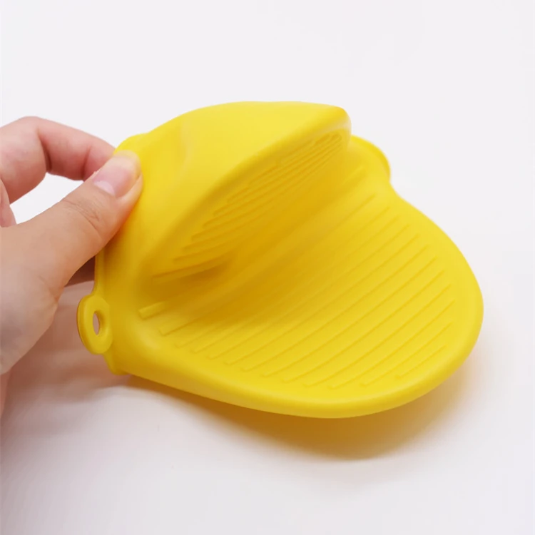 Silicone Oven Grab Mitt / Pot Holder - Various Colours Silicone Oven Grab Mitt