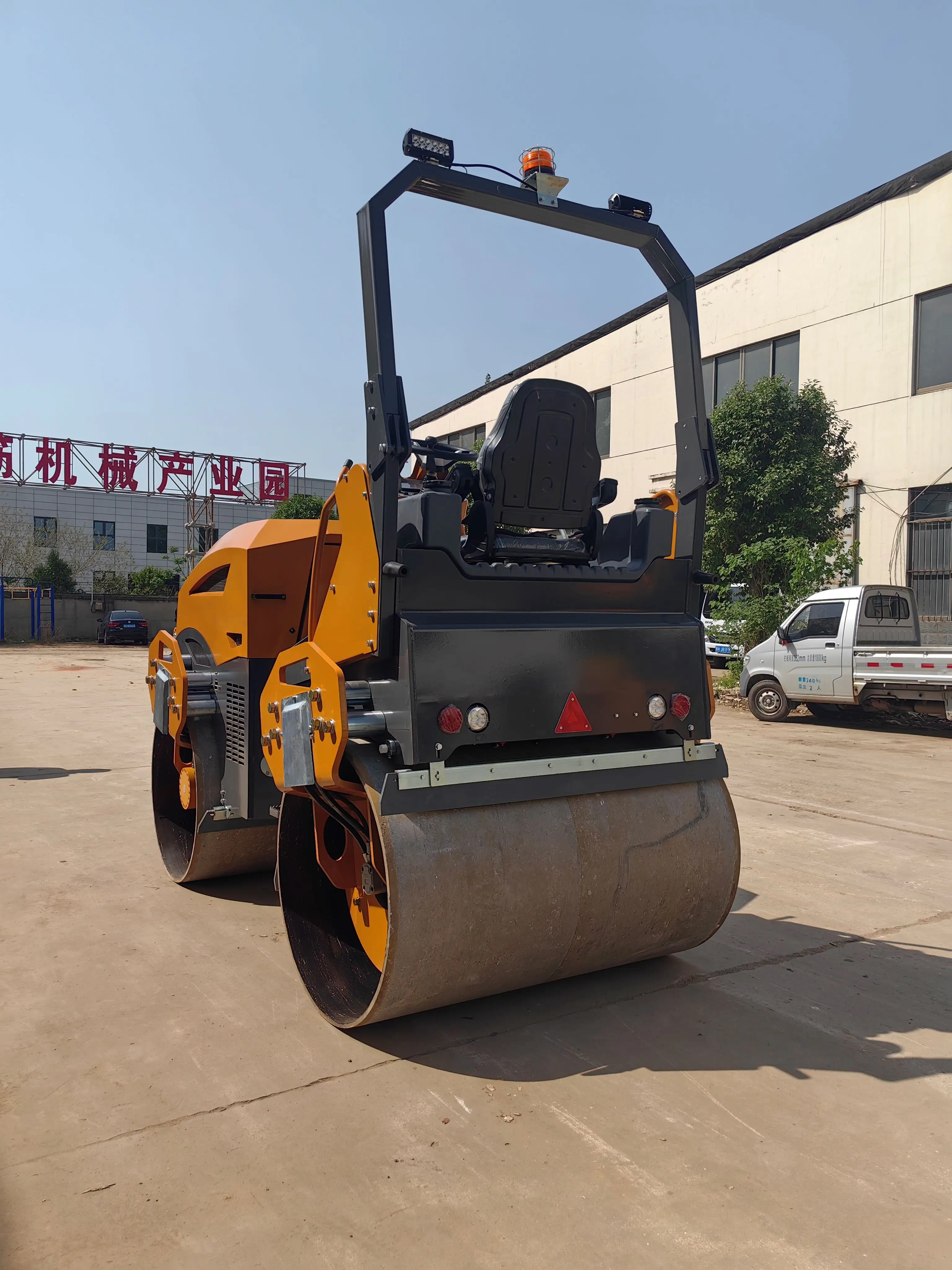 Manual Vibratory Road Construction Machinery 5 Ton Vibratory Cheap Sale Algeria