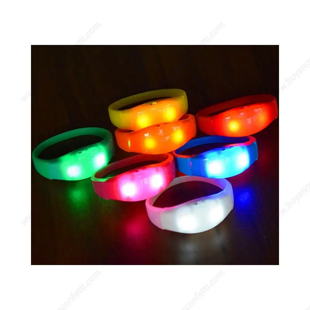 Wholesale Concert Wireless Distance Illuminated Wristband Remote Control Dmx Flash Light Event Party Supplies Sound Activated Le