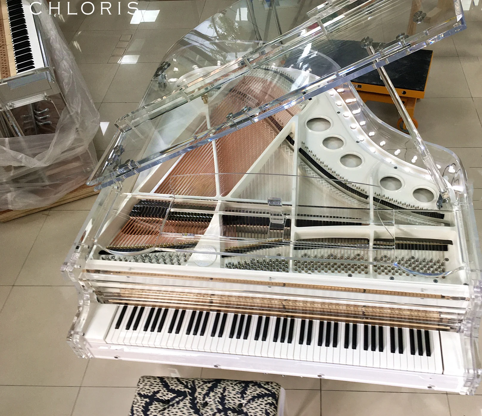 Crystal  Piano  HG-180A Grand Piano decorated with luxurious  crystal lights