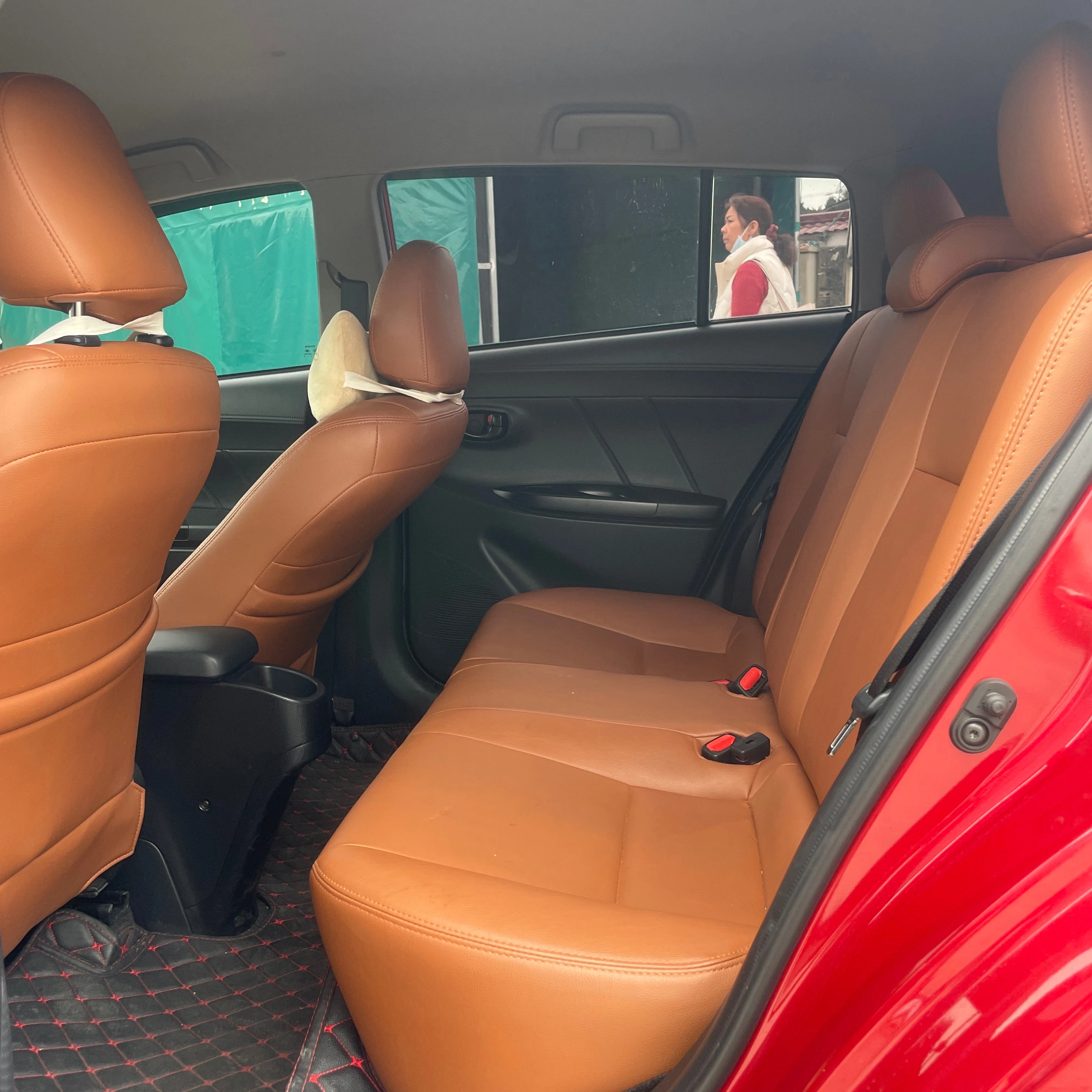 Сделано в Китае бестселлер автомобиля Vitz/Yaris 2013 2014 2015 2016 2017 2018 2019 2020 Бензиновый Автоматический 5-местный удобный автомобиль