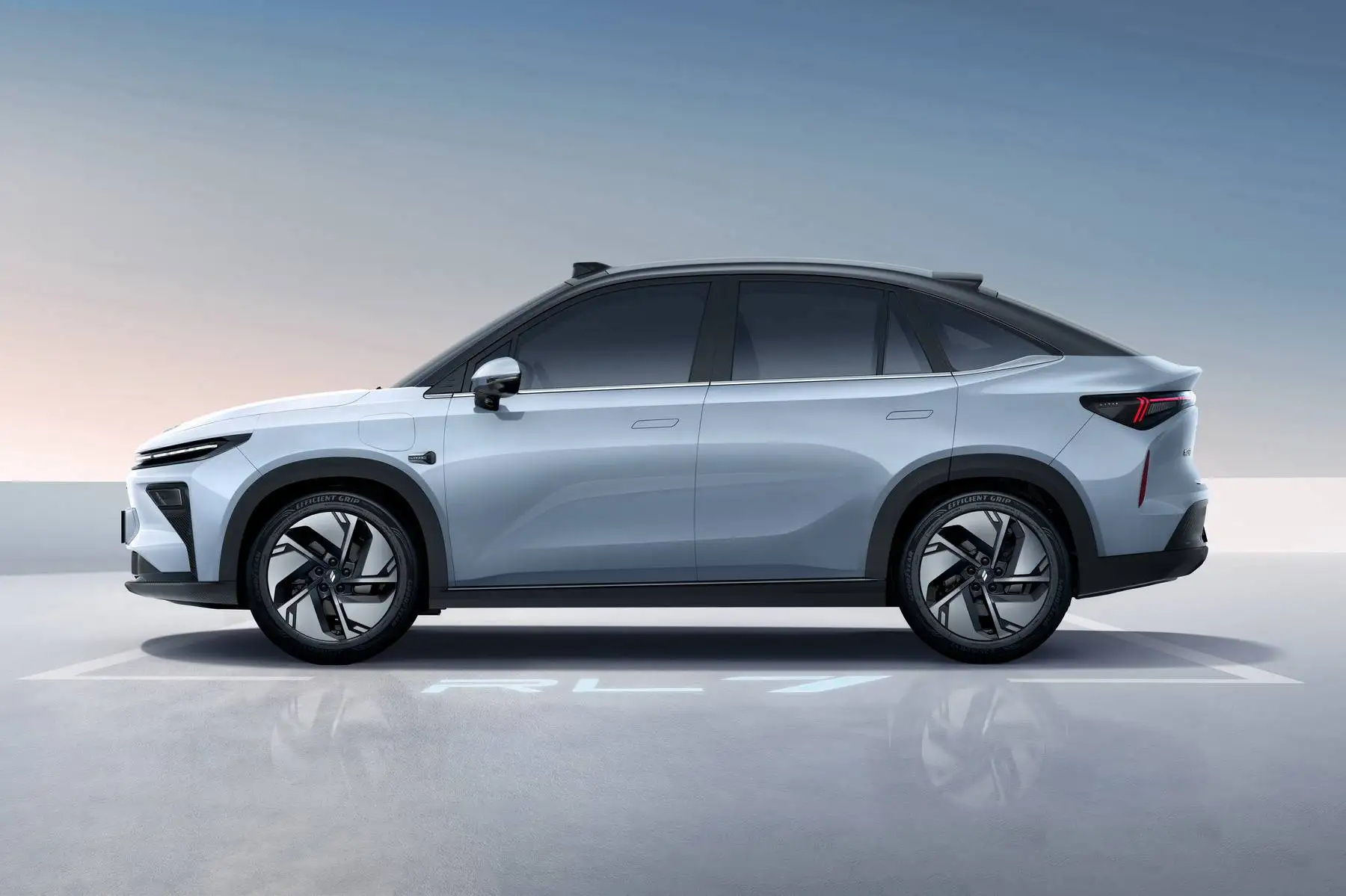 LIVAN 7 Electric Car High Speed New Electric Vehicles LIVAN 7 Electric Car Best Electric Car