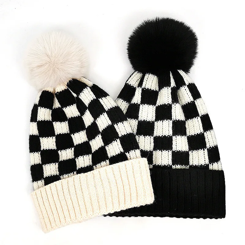 OEM wholesale autumn winter black white checked dome big head breathable warm windproof gorras beanie hat