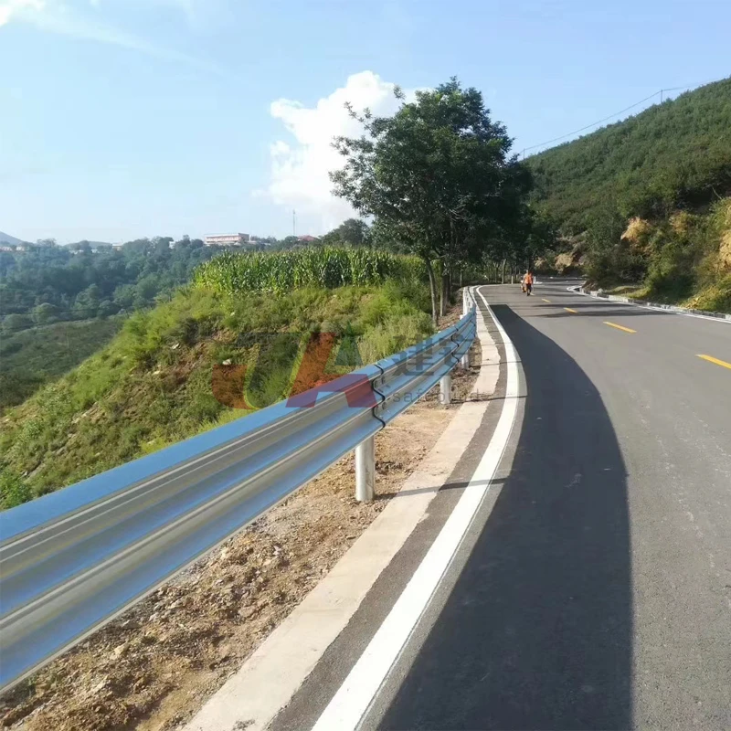 CE ISO Certificate Steel Roadside Thrie Beam Highway Guardrail Q235B Q345B Hot Dipped Galvanized Traffic Barrier