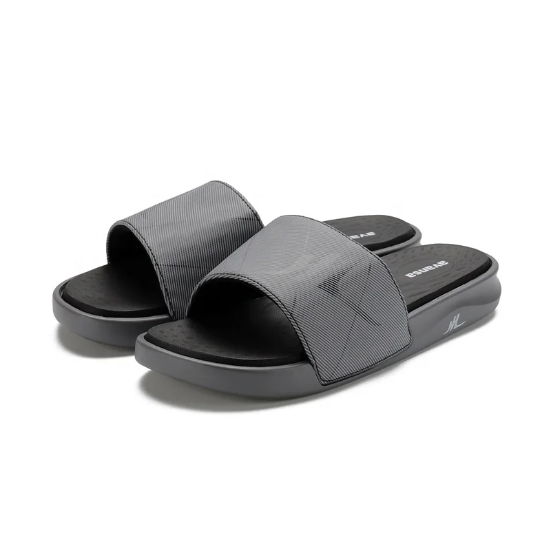 Henghao Customized Pu Foam Sole Anti-Slip Slippers Custom Water-Resistant Bespoke Outdoor Slippers Football Slippers For Men