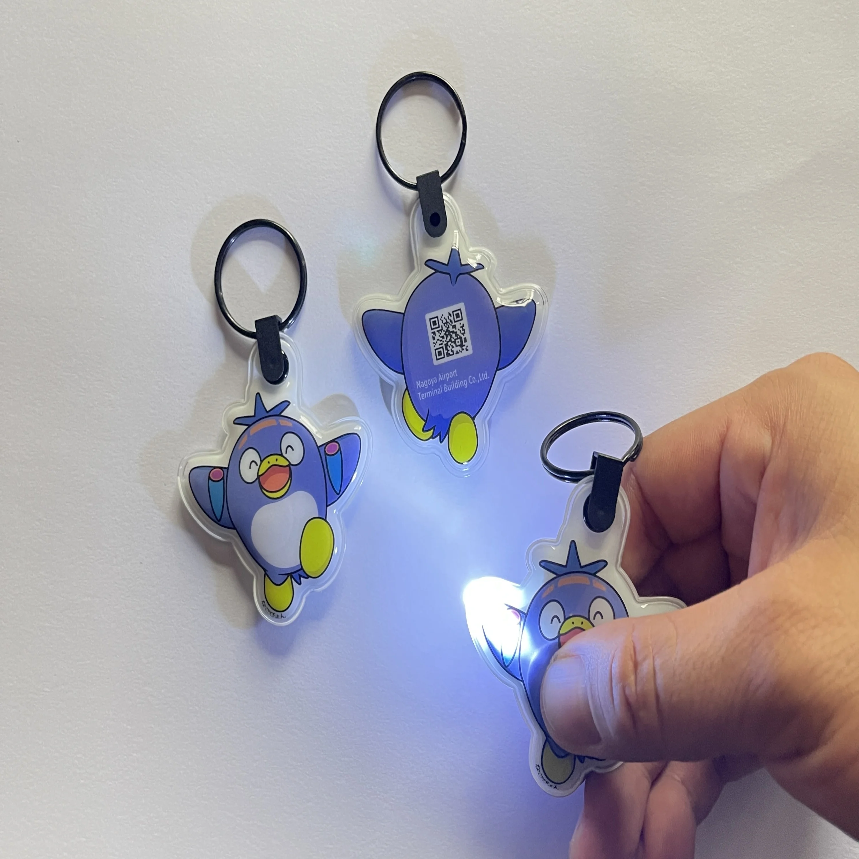 Customized light keychain promotional LED PVC keyrings cheap rubber keychain LED reflective key chain