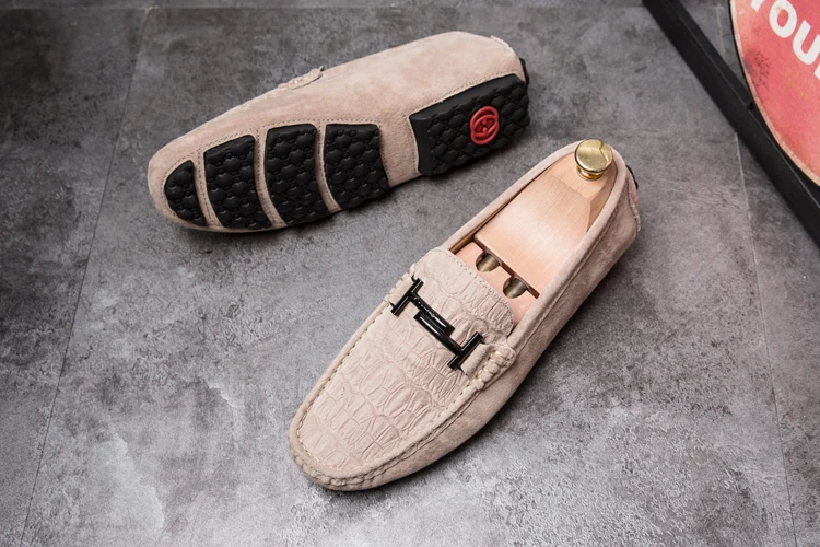 
Pendant Decorations leather men shoes can be used for driving, outdoor, casual loafer shoes 