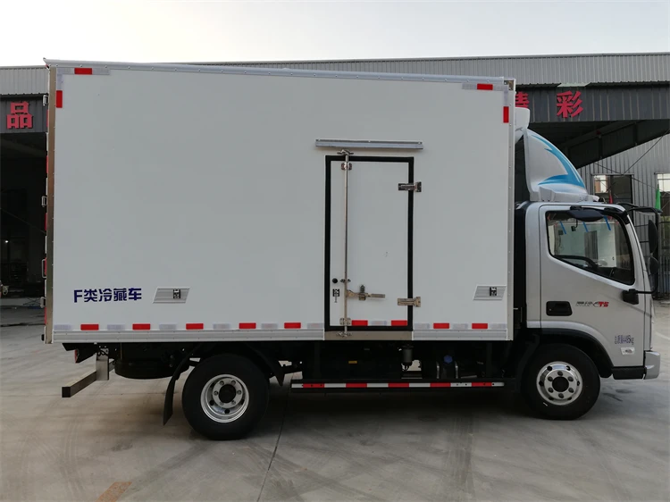 Factory Wholesale Refrigerated Delivery Trucks Mini Refrigerated Van Trucks