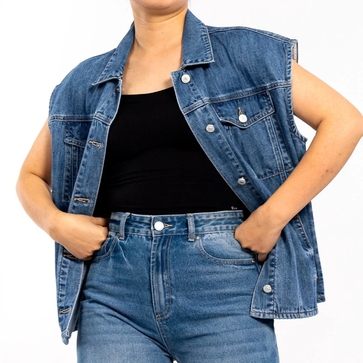 Custom Fashion Casual Dark Blue Denim Sleeveless Vest Jacket for Women With Pockets Ladies Denim Jacket