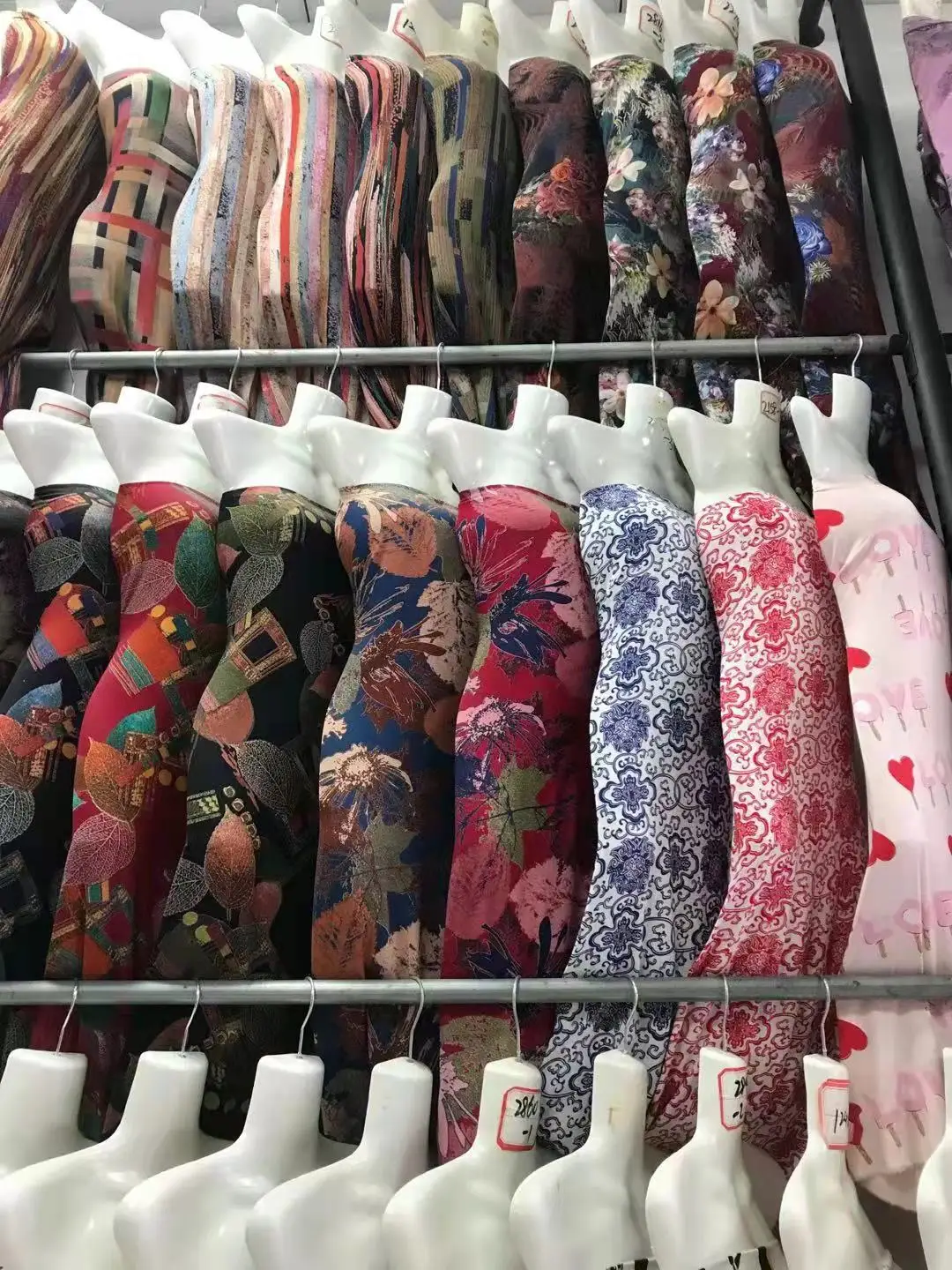 stocklots digital printed viscose rayon fabric for summer women dress solid dyed chillz crepe rayon fabric