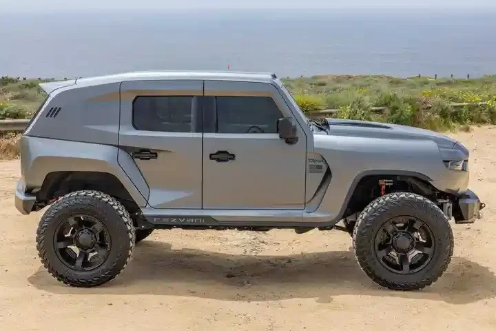 Чистый Подержанный 2021 бак Rezvani (LHD/RHD) готов к отправке