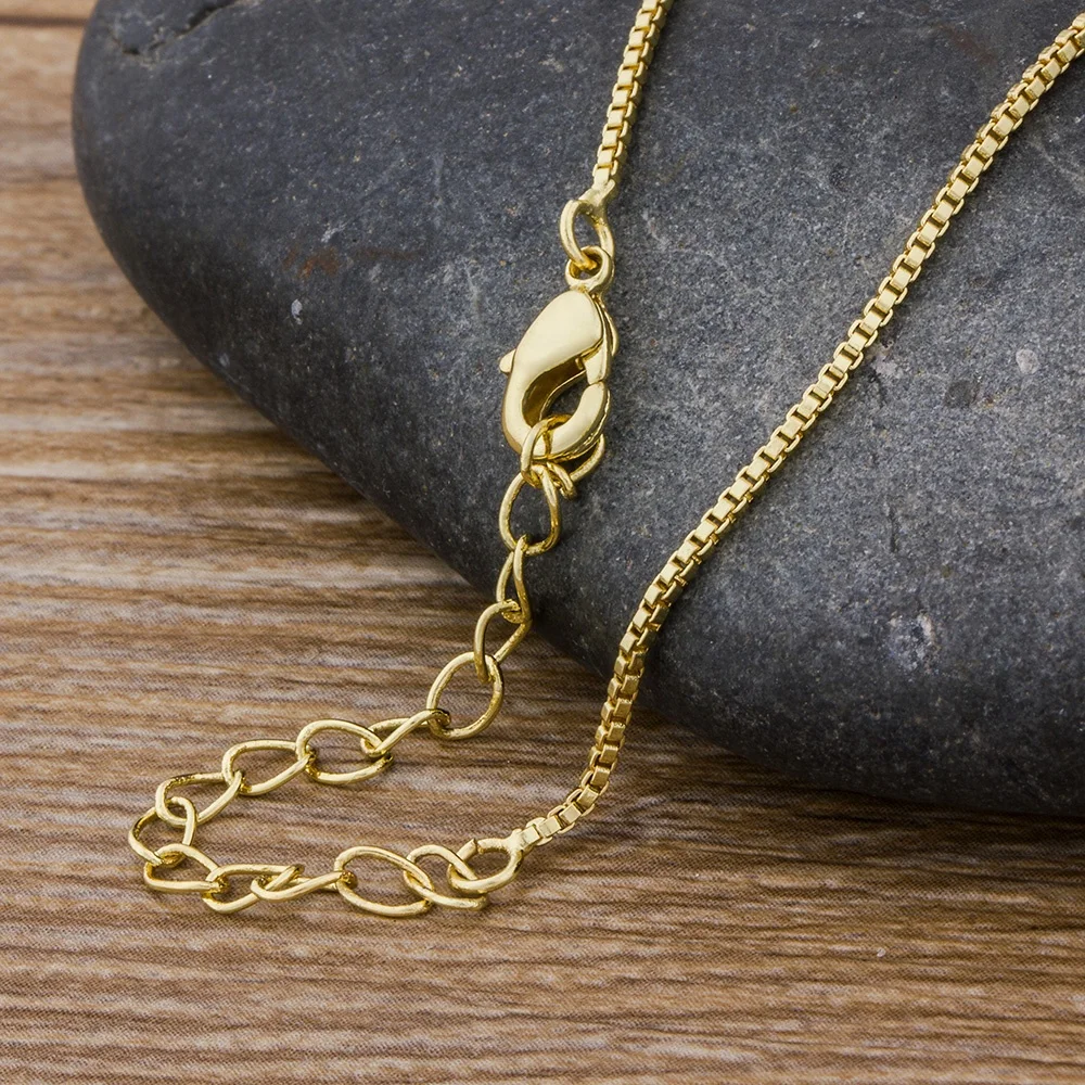 QIKU Exquisite Fashion Elephant Crystal Rhinestone Pendant Necklace Copper Cubic Zirconia Jewelry Gift Women Custom Personality