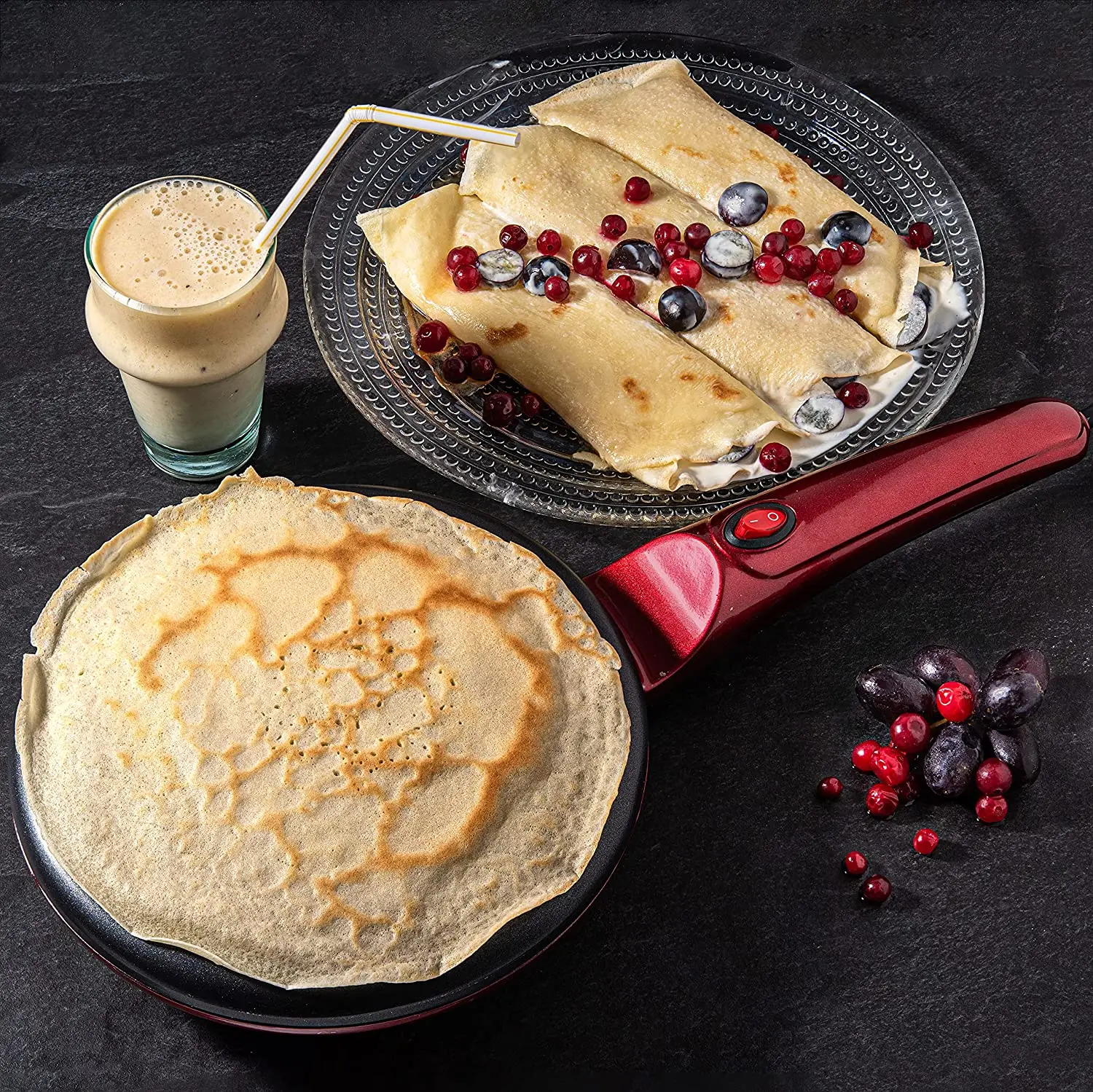 Wholesale electric crepe and pancake makers non-stick automatic portable crepe maker with handle